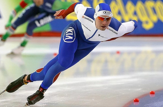Конькобежец Павел Кулижников — победитель II-го этапа Кубка мира в Херенвене на дистанции 500 метров