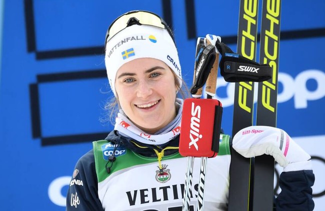 Шведская лыжница Эбба Андерссон победила в гонке на 10 классическим стилем на первом этапе Кубка мира в Руке