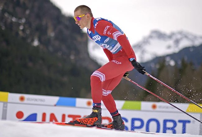 Российский лыжник Александр Большунов завоевал бронзу в марафоне на чемпионате мира в Оберстдорфе