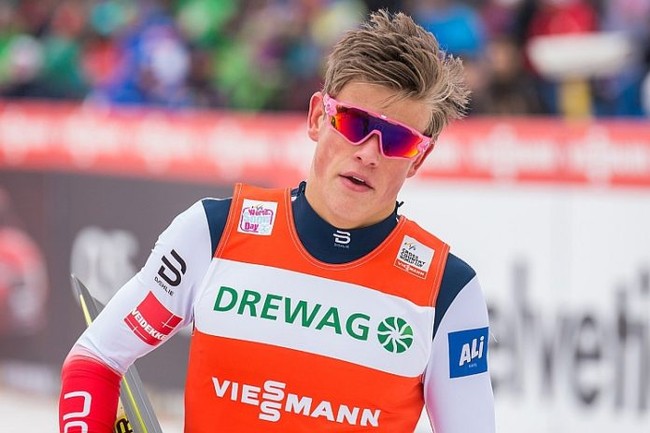 Норвежец Клебо выиграл спринт на этапе Кубка мира по лыжным гонкам в итальянском Лиллехаммере