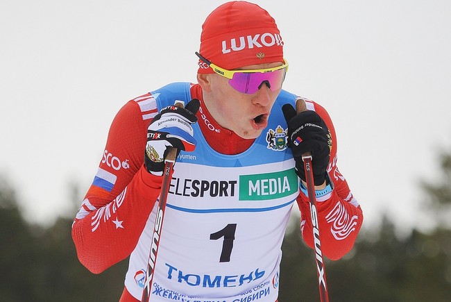 Александр Большунов выиграл квалификацию спринта на этапе Кубка России по лыжным гонкам в Кирово-Чепецке