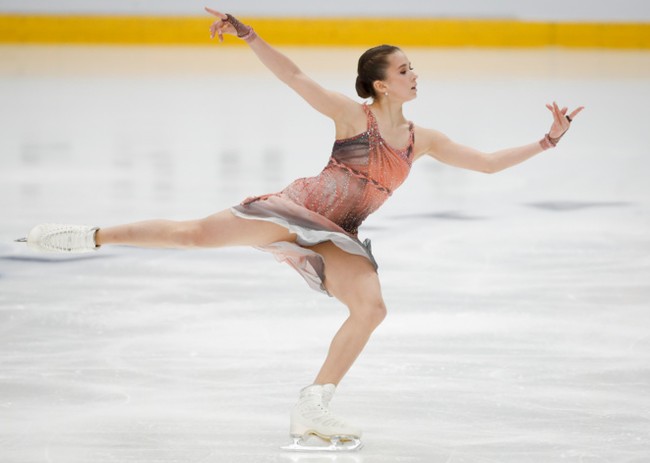 Камила Валиева лидирует после короткой программы на «Скейт Канада», Туктамышева — 2-ая, Косторная — 3-я
