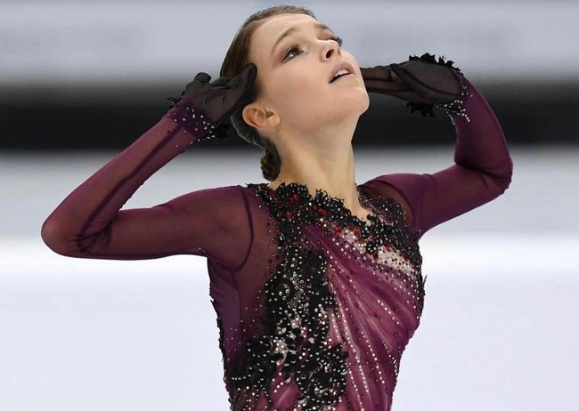 Анна Щербакова выиграла Олимпийские игры, у Александры Трусовой — серебро