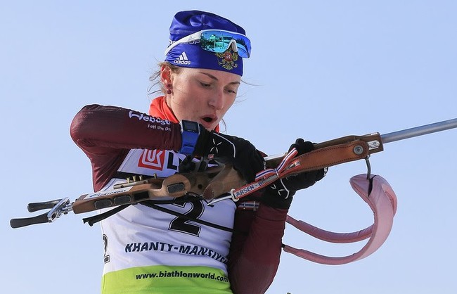 Россиянка Егорова и норвежка Калкенберг разделили первое место в спринте на этапе Кубка IBU в Обертиллиахе