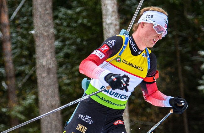 Норвежец Андерсен выиграл спринт на втором этапе Кубка IBU в Арбере, Серохвостов — шестой