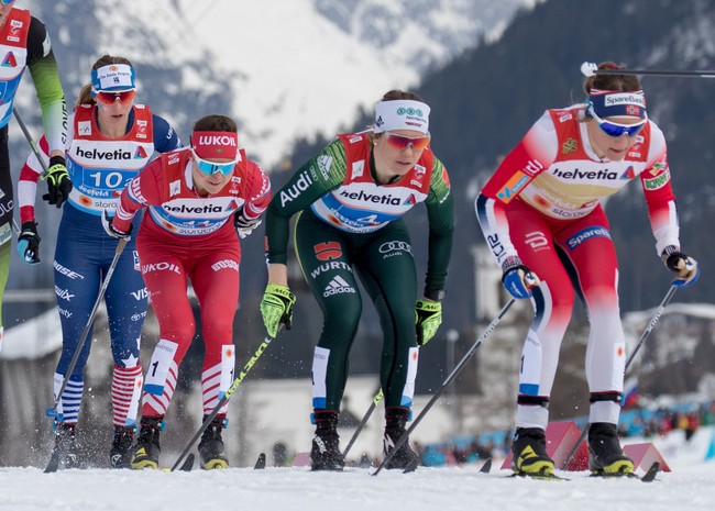 Норвежские лыжницы выиграли эстафету на этапе Кубка мира в Лахти, россиянки — четвёртые