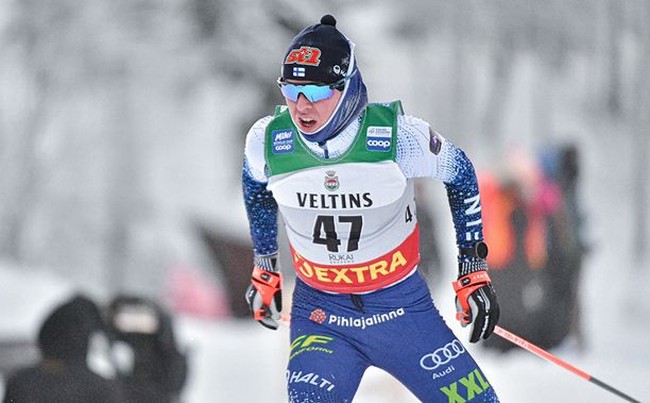 Финский лыжник Руусканен выиграл гонку на 15 км на молодёжном ЧМ-2022 в Люгне, россияне — вне тройки