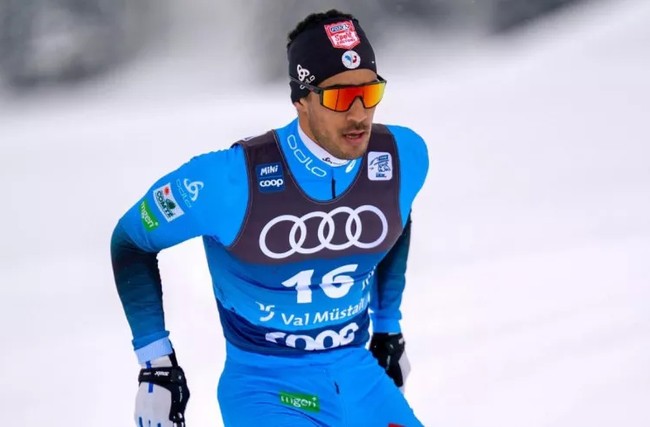 Французы Рено Же и Ришар Жюв — победители командного спринта на этапе Кубка мира по лыжным гонкам в Ливиньо