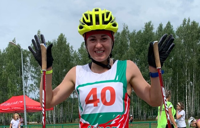 Лыжница Анастасия Прокофьева — победительница гонки на 15 км классикой на летнем чемпионате России в Тюмени
