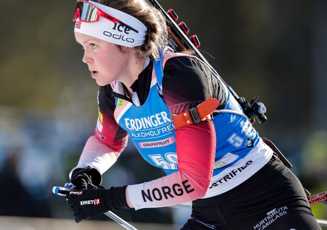 Норвежская биатлонистка Кноттен выиграла спринт на открытии биатлонного сезона в Шушене