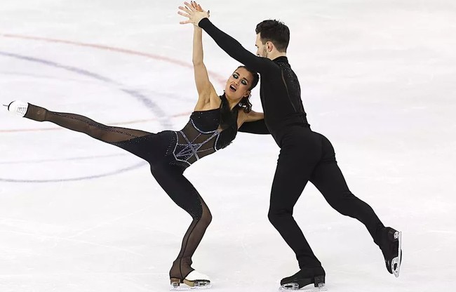 Елизавета Худайбердиева и Егор Базин — лучшие в танцах на льду на пятом этапе Гран-при России по фигурному катанию в Самаре