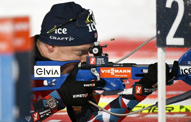 Норвежец Йоханнес Бё — победитель гонки преследования на заключительном этапе Кубка мира по биатлону в Осло
