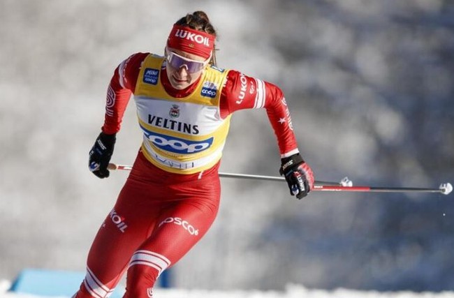 Наталья Непряева выиграла скиатлон на чемпионате России 2023 по лыжным гонкам в Тюмени