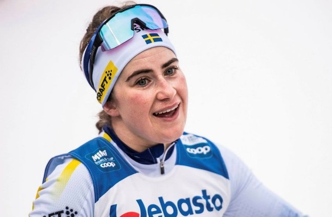 Шведка Эбба Андерссон выиграла гонку на 10 свободным стилем на этапе Кубка мира по лыжным гонкам в Ле Рус