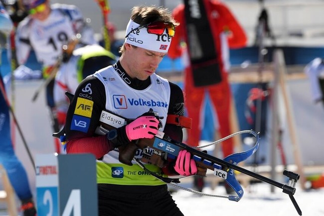 Норвежский биатлонист Эрленн Бьёнтегор — чемпион Европы в спринтерской гонке