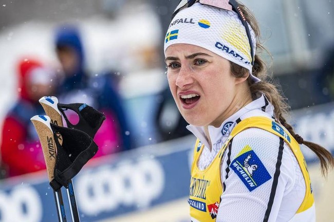 Шведка Эбба Андерссон выиграла гонку на 10 км свободным стилем на этапе Кубка мира по лыжным гонкам в Тоблахе