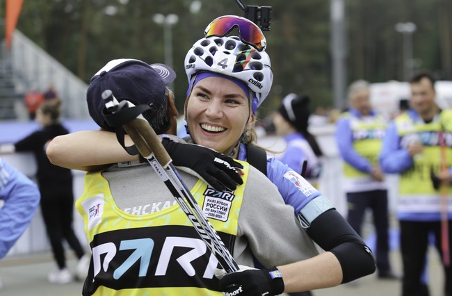 Виктория Сливко выиграла гонку преследования в рамках первого этапа Кубка Содружества по биатлону в Сочи