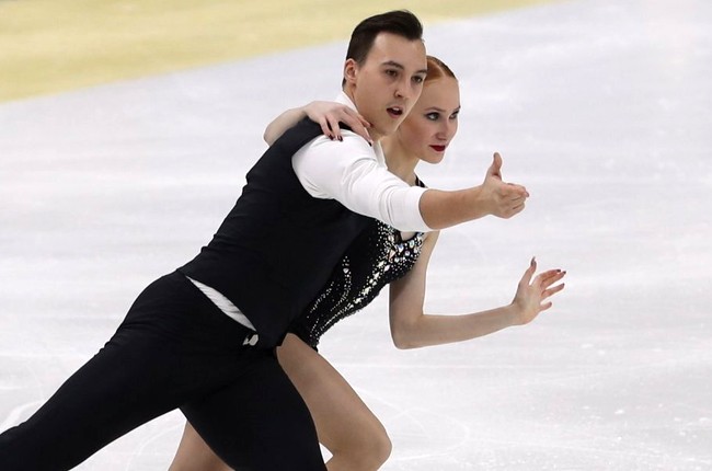 Фигуристы Осокина и Грицаенко выиграли турнир спортивных пар на чемпионате России по прыжкам