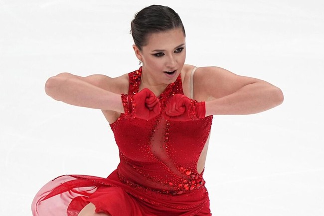Камила Валиева — лучшая в короткой программе на Чемпионате России в Челябинске