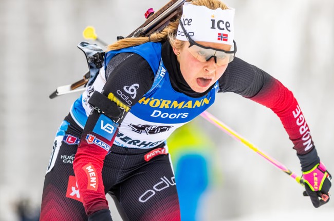 Норвежка Ингрид Ланмарк Тандревольд выиграла спринт на втором этапе Кубка мира по биатлону в Хохфильцене