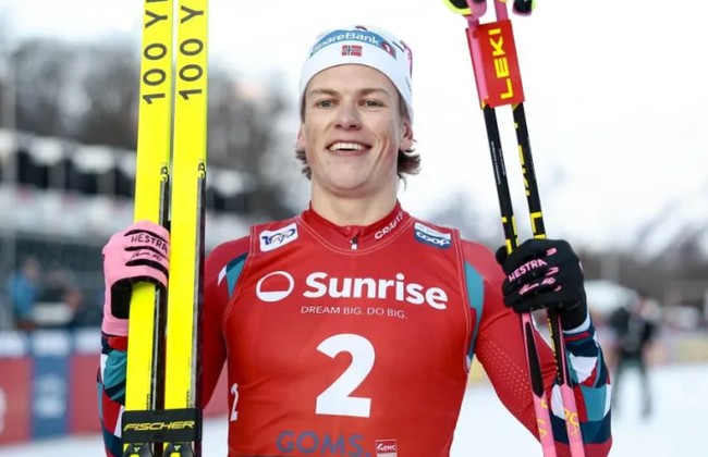 Норвежец Клебо выиграл масс-старт на 20 км в финале Кубка мира по лыжным гонкам в Фалуне