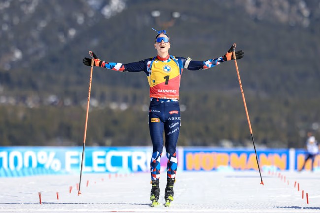 Кубок мира по биатлону сезона 2023/2024 завершился победой норвежца Йоханнеса Бё в масс-старте