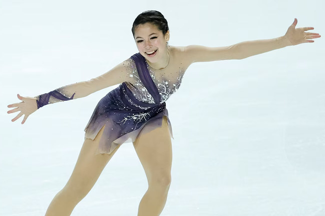 Американка Алиса Лью лидирует после короткой программы на Гран-при Китая в Чунцине, Губанова — пятая Американка Алиса Лью лидирует после короткой программы на Гран-при Китая в Чунцине, Губанова — пятая