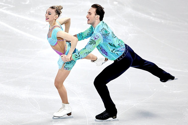 Анастасия Метелкина и Лука Берулава одержали победу на Гран-при Китая в парном катании Анастасия Метелкина и Лука Берулава одержали победу на Гран-при Китая в парном катании