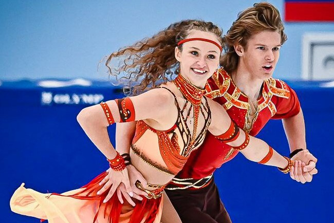 Елизавета Малеина и Матвей Самохин выиграли ритм-танец среди юниоров на этапе Гран-при России в Красноярске
