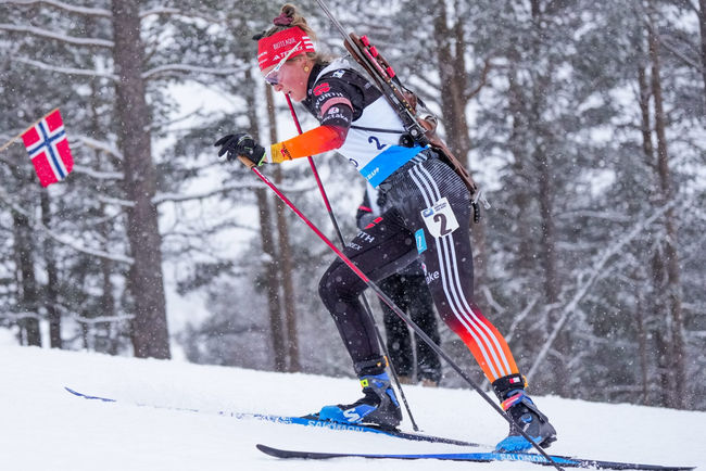 Биатлонисты Германии Марлен Фихтнер и Леонард Пфунд&nbsp;— победители одиночной смешанной эстафеты на Кубке мира в Нове Место
