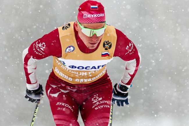 Александр Большунов