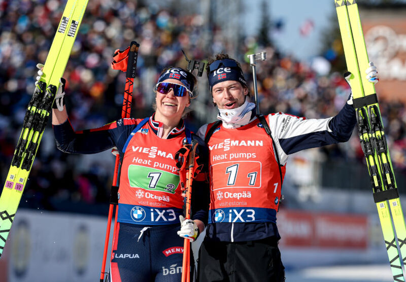 15.03.2026. Кубок мира 2025/2026 по биатлону, Отепя: победители одиночной смешанной эстафеты норвежцы Каролине Кноттен и Стурла Хольм Лагрейд