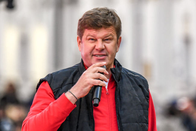 Дмитрий Губерниев назвал лучших российских лыжников: Это Алина Пеклецова, если брать мужчин — Александр Большунов Дмитрий Губерниев назвал лучших российских лыжников: Это Алина Пеклецова, если брать мужчин — Александр Большунов