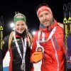 Серебряные призеры одиночной смешанной эстафеты австрийцв Лиза Хаузер и Симон Эдер