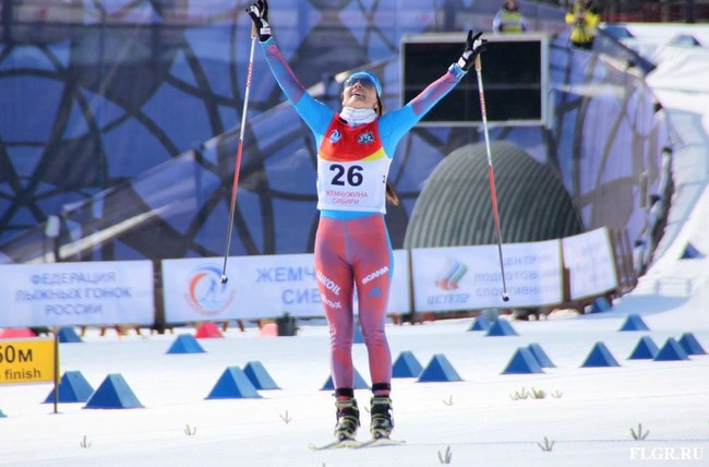 Победительница скиатлона Анастасия Седова