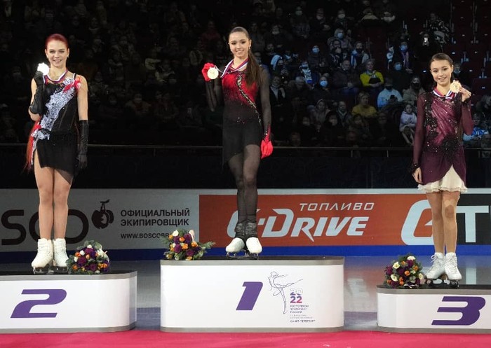 26.12.2021. Чемпионат России по фигурному катанию, Санкт-Петербург: призёры в женском  одиночном катании