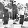 1936 год, Гармиш-Партенкирхен, IV зимние Олимпийские Игры, горнолыжный спорт: церемония награждения победителей в комбинации. Слева направо: Adolf Gustav Lantschner (Германия), Franz Pfnur (Германия), Emile Allais (Франция).