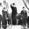 1936 год, Гармиш-Партенкирхен, IV зимние Олимпийские Игры, горнолыжный спорт: церемония награждения победителей в женской комбинации. Слева направо: Kathe Grasegger (Германия),  Christel Cranz (Германия), Laila Schou Nilsen (Норвегия).