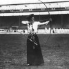 Лондон 1908, стрельба из лука: победительница соревнований по стрельбе из лука в упражнении «национальный круг» британка Sybil (Queenie) Newall