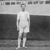 Лондон 1908, лёгкая атлетика: победитель соревнований в беге на 5 миль (8047 м) британец Emil Robert VOIGT