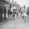 Лондон 1908, лёгкая атлетика: марафонский забег. Под 26-ым номером - победитель соревнований американец John Joseph HAYES