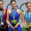 Ванкувер 2010: призёры Олимпийских игр в женском одиночном катании японка Мао Асада (серебро), кореянка Ким Ён А (золото) и канадка Джоанни Рошетт (бронза)