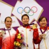 Лондон 2012, призёры в стрельбе из пневматической винтовки на 10 м у женщин: серебро - Sylwia Bogacka (Польша), золото - Yi Siling (Китай), бронза - Yu Dan  (Китай)